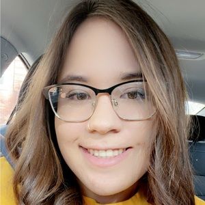 Meet your Posher, Abigail